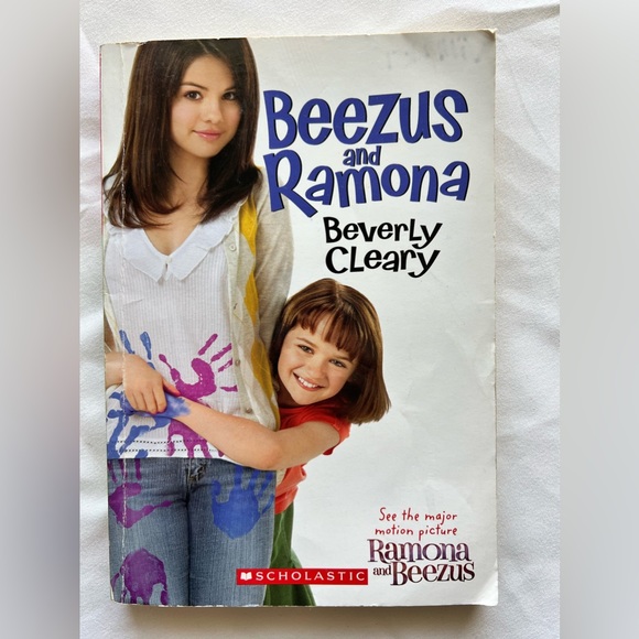 Beverly Cleary Five Softcover Book Set - Picture 10 of 11